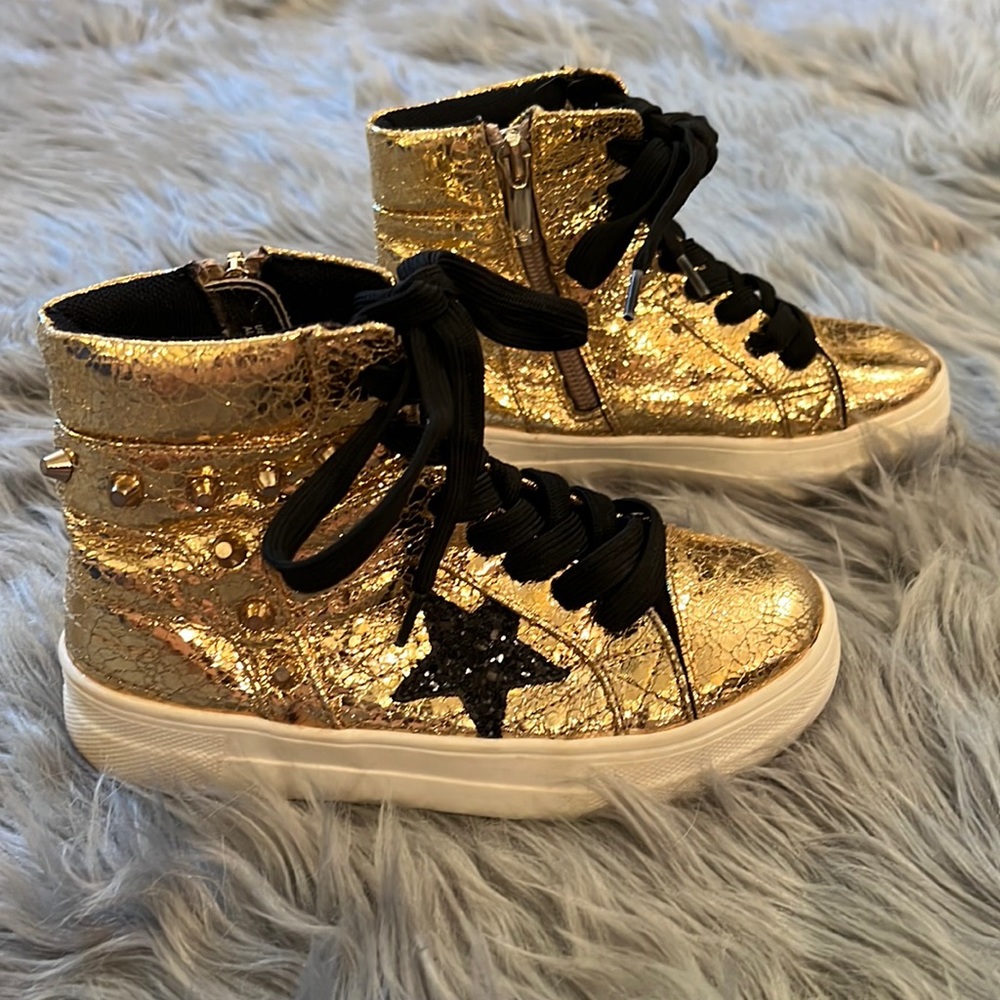 Kid’s Gold High Tops Size 13.  Side zip plus laces are fully functional.